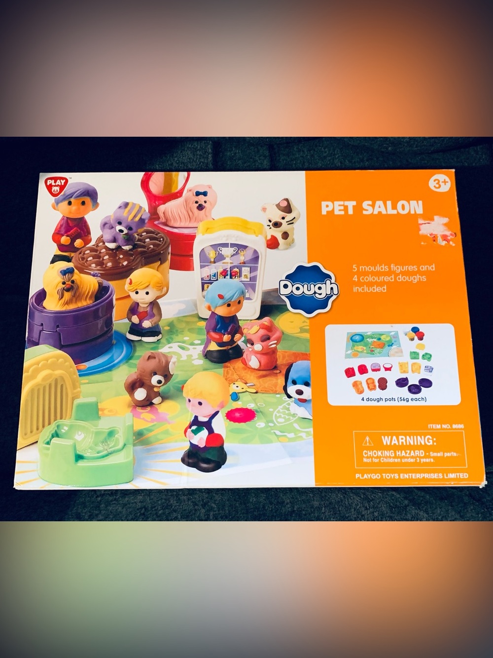 Pet Salon Playset with Molds and Dough